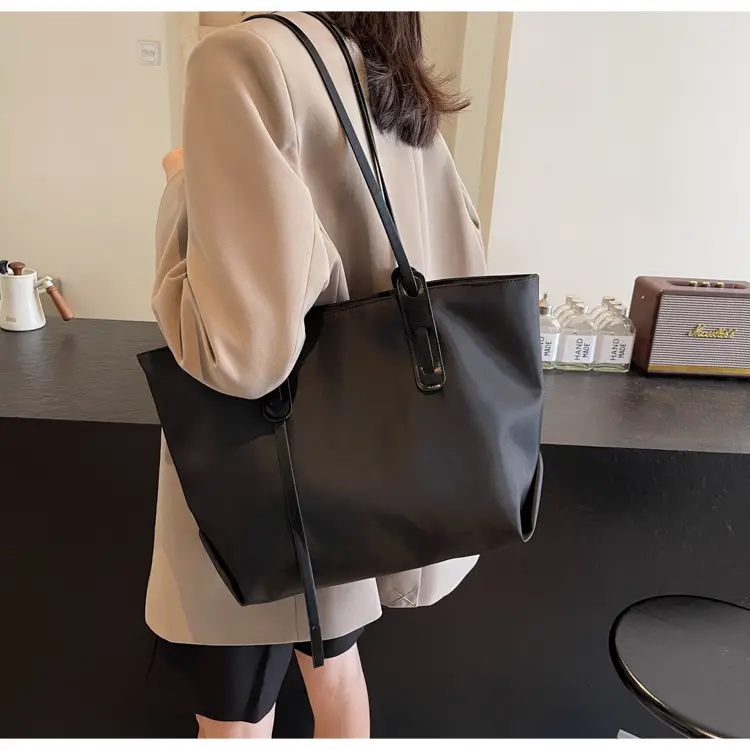 Fashionable Women's Tan Shoulder Bag 2025 Autumn — feature 29