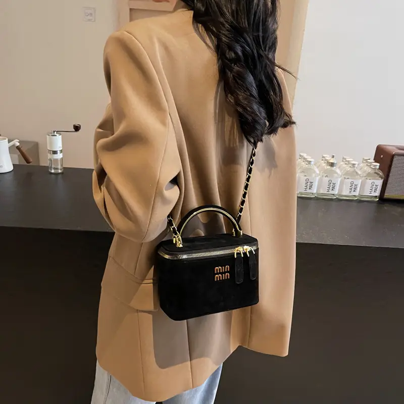 Black French Retro Crossbody Bag Women's Shoulder Crossbody - Image 9