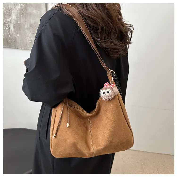Frosted Shoulder Bag with Cute Keychain 2024 Winter — feature 11