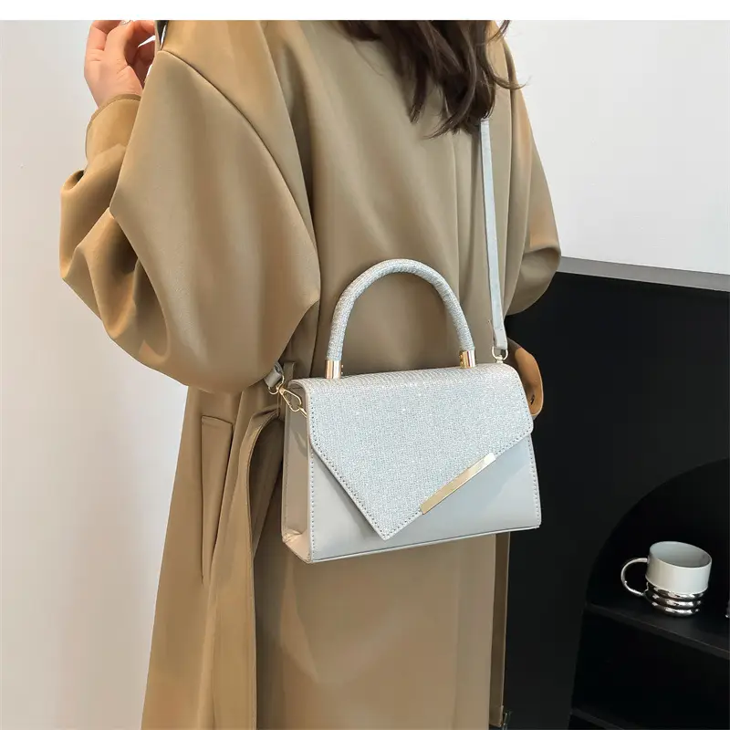 Women's High-end Gold Silk Embroidery Shoulder Crossbody Bag - Image 7