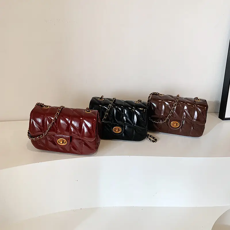 2024 Winter Rhombic Chain Shoulder Bag Black - Image 5