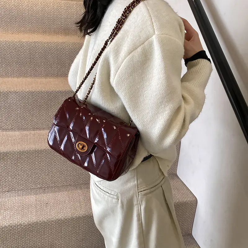 2024 Winter Rhombic Chain Shoulder Bag Black - Image 7