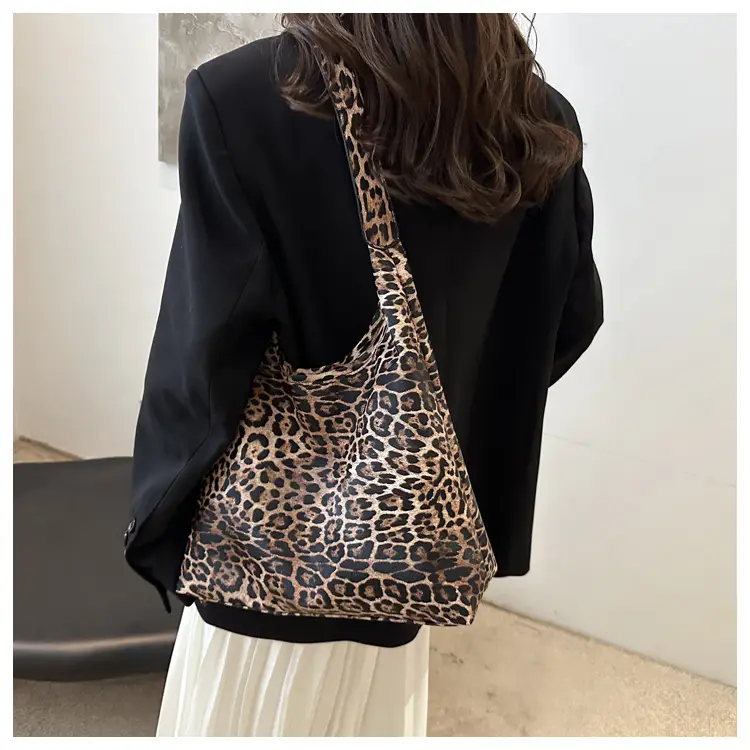 Leopard Print Large Capacity Women's Shoulder Bag — feature 14