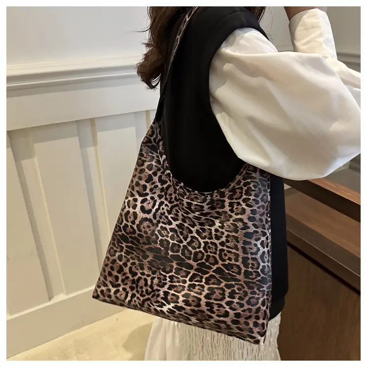 Leopard Print Large Capacity Women's Shoulder Bag — feature 16