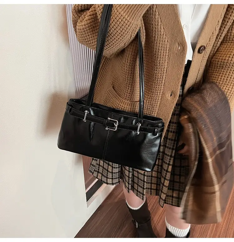 Women's Vintage Leather Shoulder Bag Large Capacity 2024 — feature 16