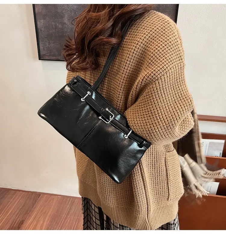 Women's Vintage Leather Shoulder Bag Large Capacity 2024 — feature 18