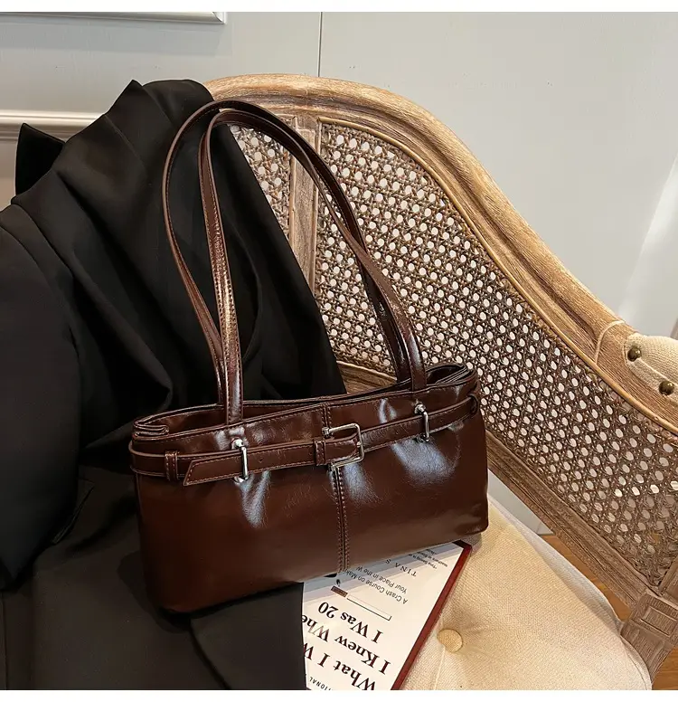 Women's Vintage Leather Shoulder Bag Large Capacity 2024 — feature 27