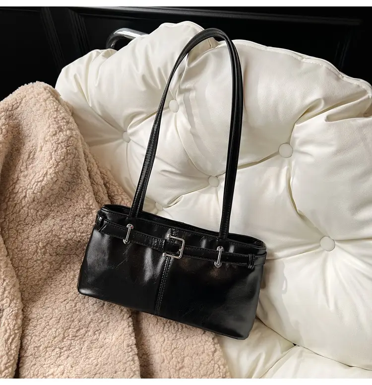 Women's Vintage Leather Shoulder Bag Large Capacity 2024 — feature 29