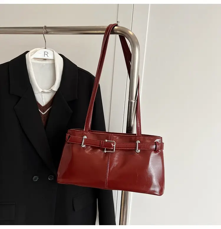 Women's Vintage Leather Shoulder Bag Large Capacity 2024 — feature 33
