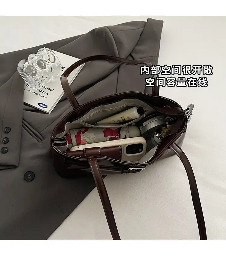 Women's Vintage Leather Shoulder Bag Large Capacity 2024 — feature 6