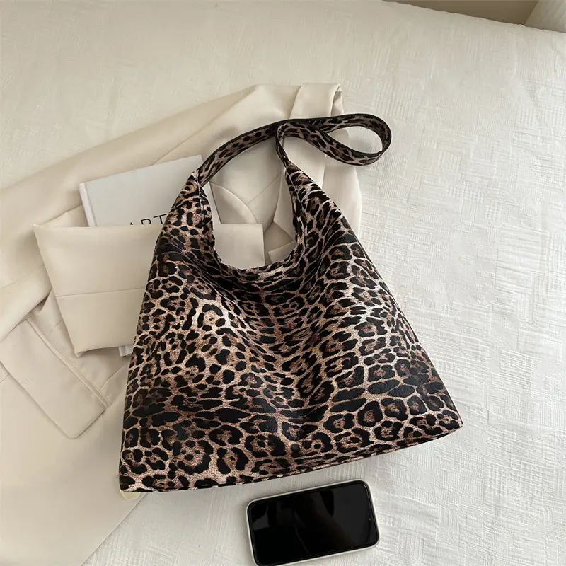 Vintage Leopard Print Crossbody Bag Women 2024 Winter Large Capacity - Image 5