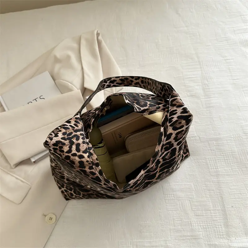 Vintage Leopard Print Crossbody Bag Women 2024 Winter Large Capacity - Image 6