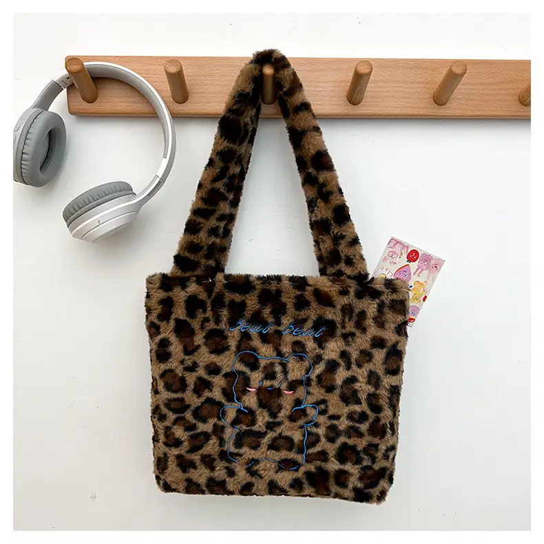 Japanese Bear Plush Shoulder Bag Large Capacity Autumn Winter — feature 31