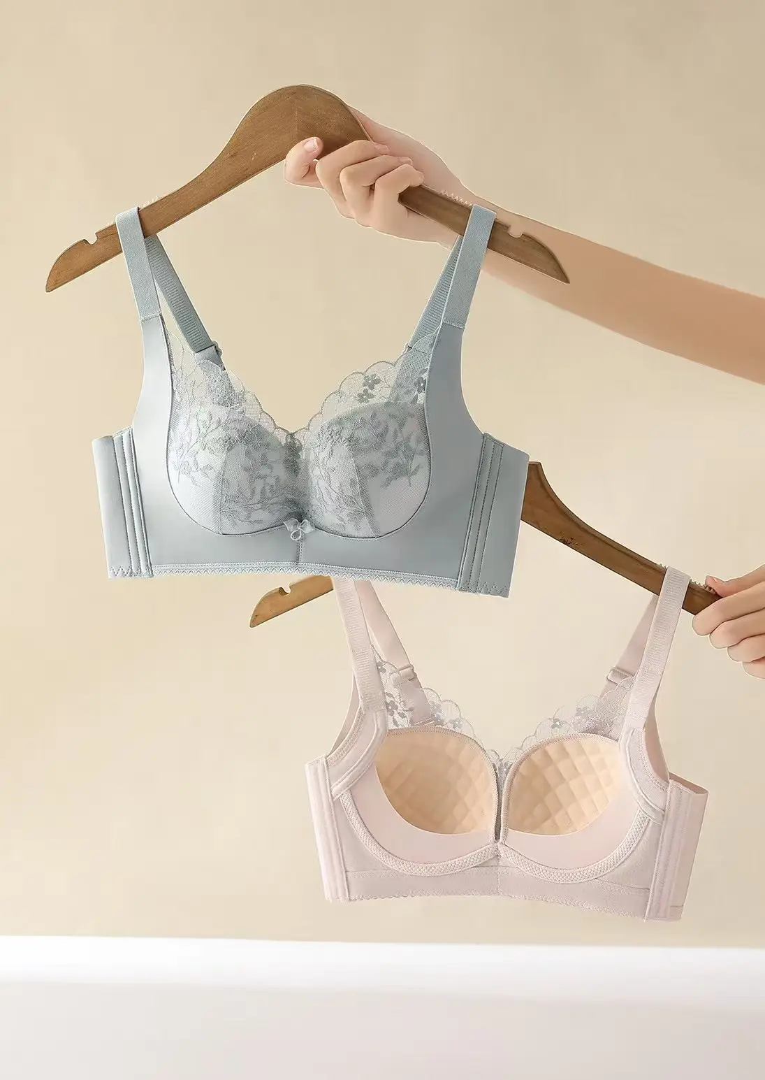 Black Lace Bra with Embroidered Design, Adjustable, Non-Rims, Anti-Sagging — feature 12