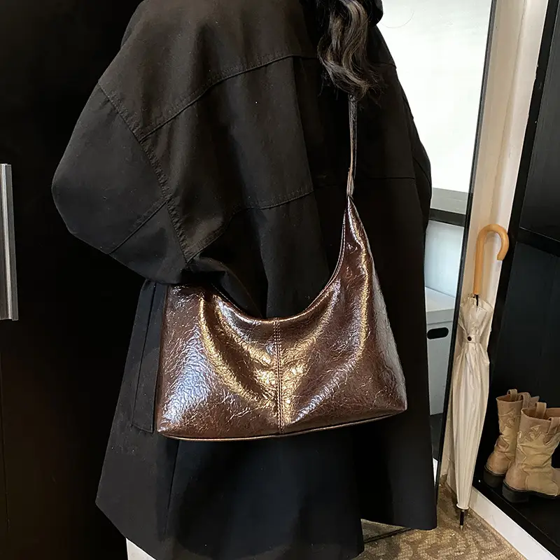 Winter Gold Metallic Shoulder Bag Large Capacity Fashionable - Image 6