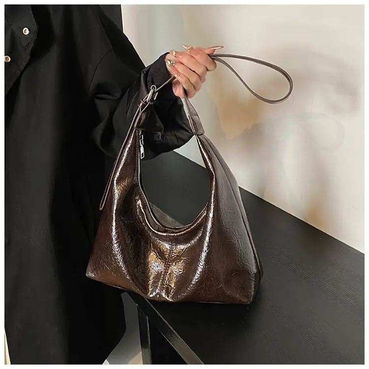 Winter Gold Metallic Shoulder Bag Large Capacity Fashionable — feature 14