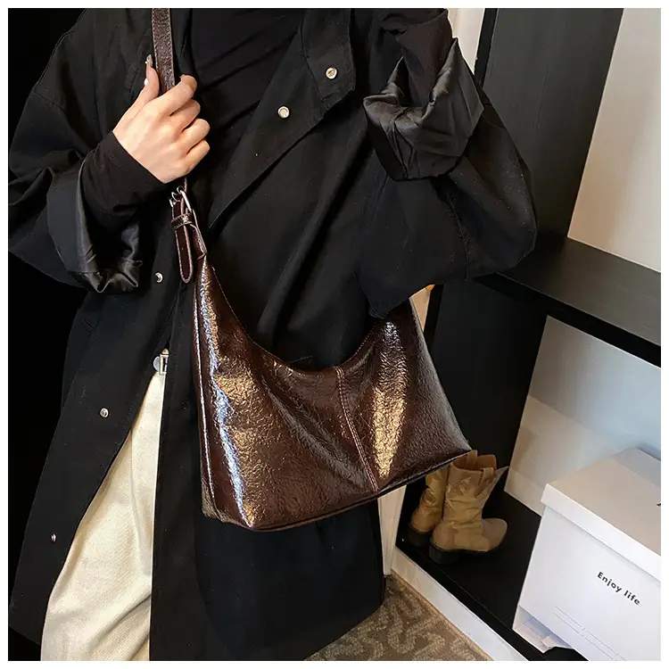 Winter Gold Metallic Shoulder Bag Large Capacity Fashionable — feature 21