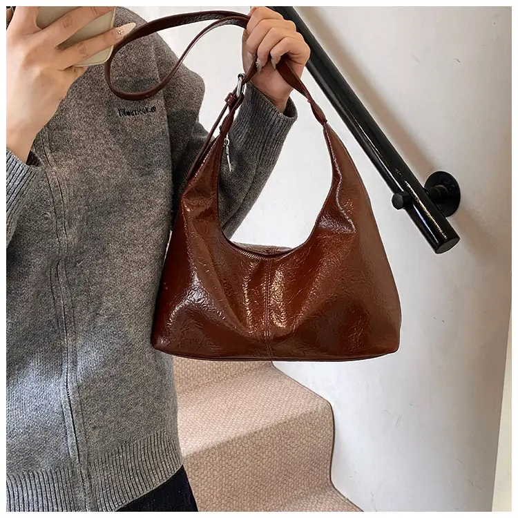 Winter Gold Metallic Shoulder Bag Large Capacity Fashionable — feature 25