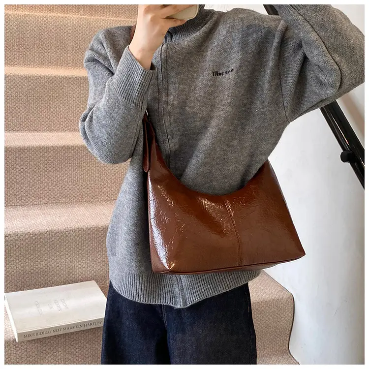 Winter Gold Metallic Shoulder Bag Large Capacity Fashionable — feature 26