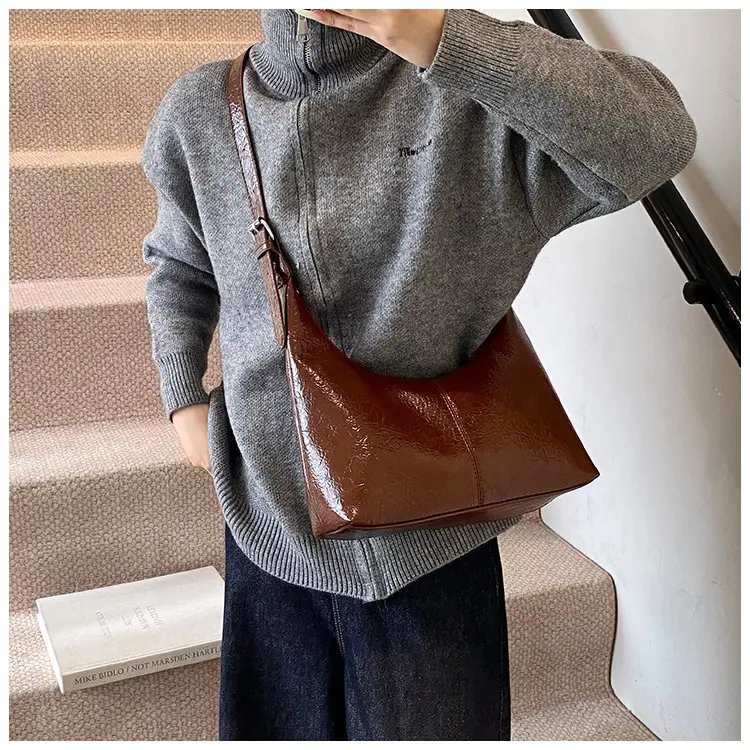 Winter Gold Metallic Shoulder Bag Large Capacity Fashionable — feature 27