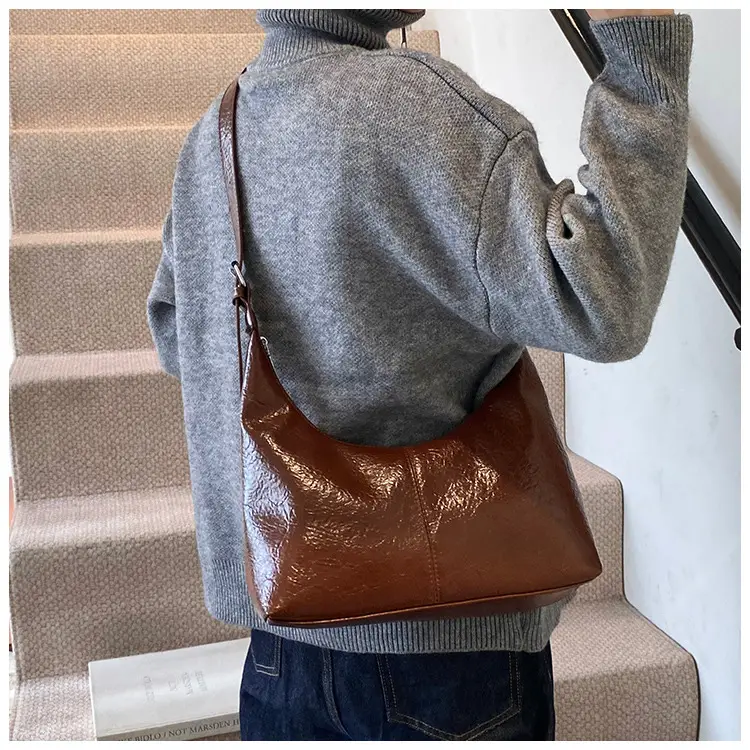 Winter Gold Metallic Shoulder Bag Large Capacity Fashionable — feature 29