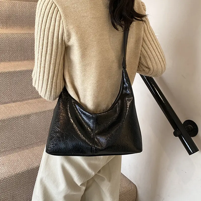 Winter Gold Metallic Shoulder Bag Large Capacity Fashionable - Image 2