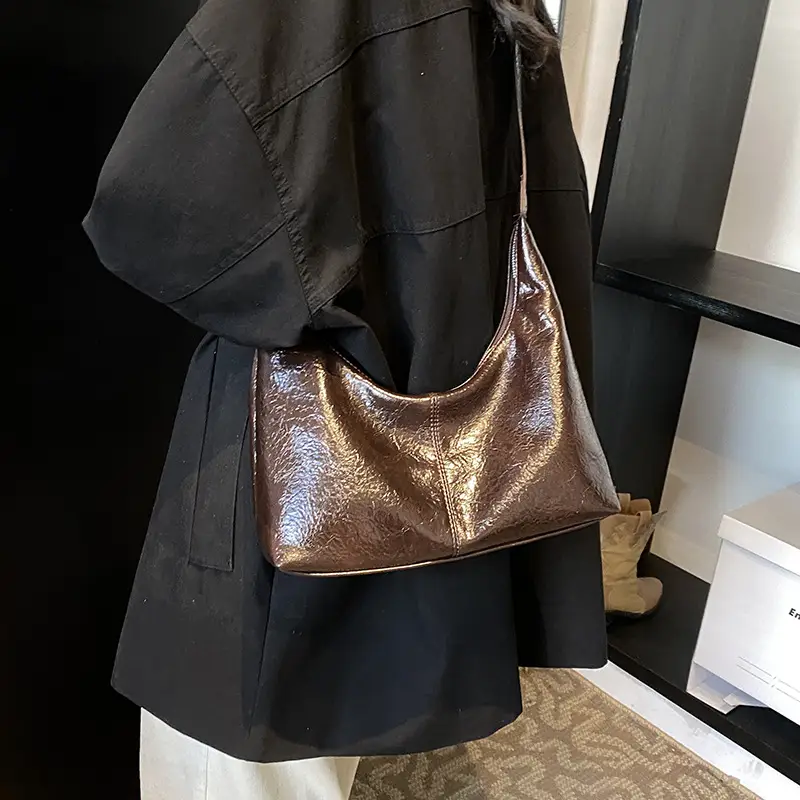Winter Gold Metallic Shoulder Bag Large Capacity Fashionable - Image 3