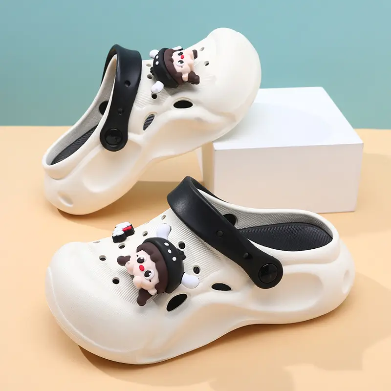 Thick-soled height-increasing women's hole shoes breathable non-slip slippers eva step on excrement feeling summer wear deodorant feet beach sandals - Image 2