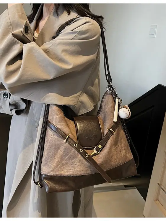Women's Grey Leather Shoulder Bag with Tassel - Image 5