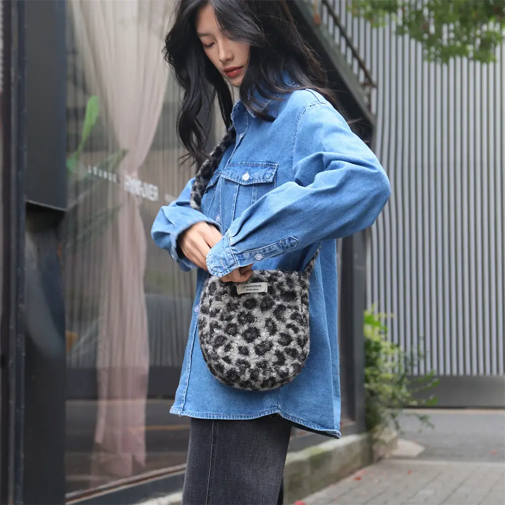 Korean Style Plush Shoulder Bag Women's Woolen Black Grey — feature 12