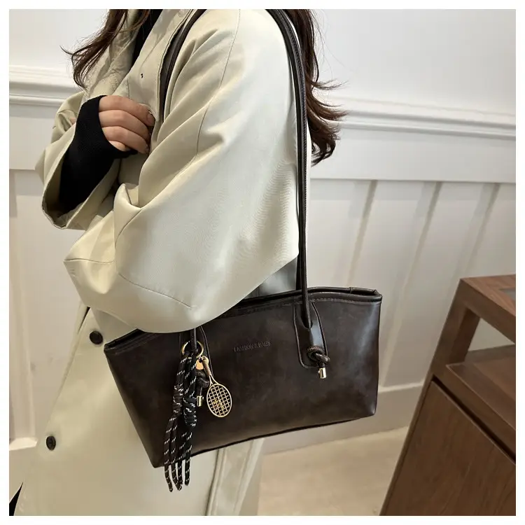 Black Women's Large Capacity Shoulder Bag with Braided Chain — feature 22