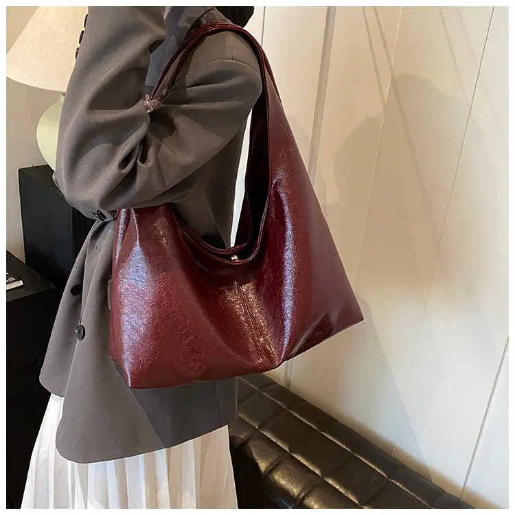 Vintage Brown Leather Tote Bag for Women Large Capacity — feature 17