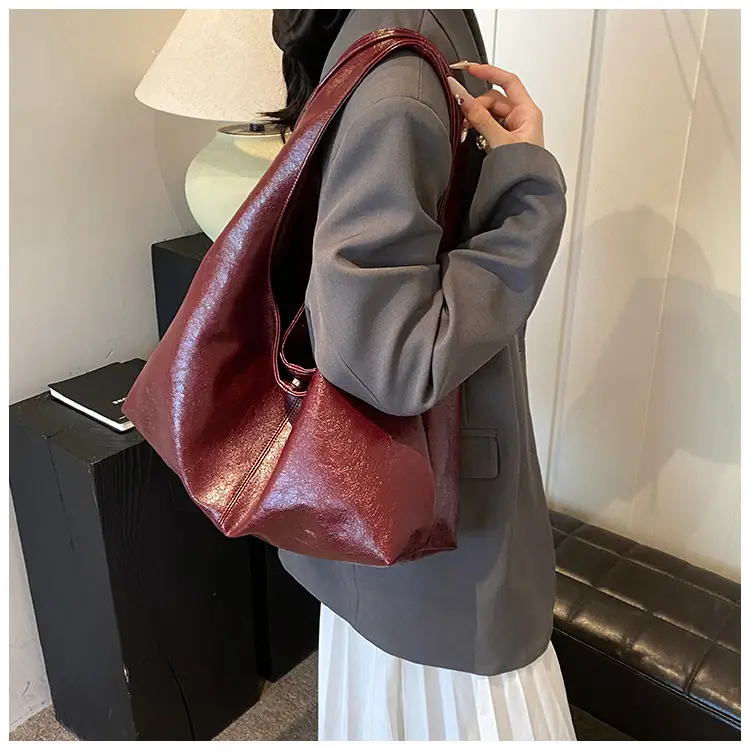 Vintage Brown Leather Tote Bag for Women Large Capacity — feature 18