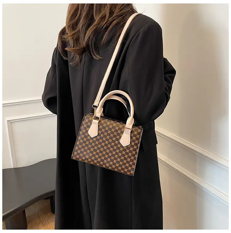 Vintage Printed Shoulder Crossbody Bag 2024 — feature 16