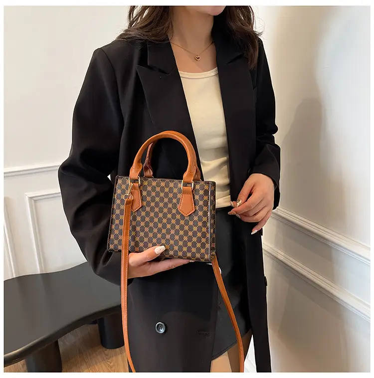 Vintage Printed Shoulder Crossbody Bag 2024 — feature 17