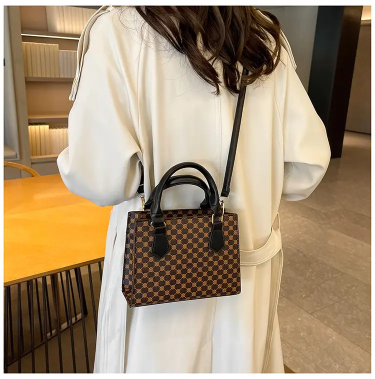 Vintage Printed Shoulder Crossbody Bag 2024 — feature 20