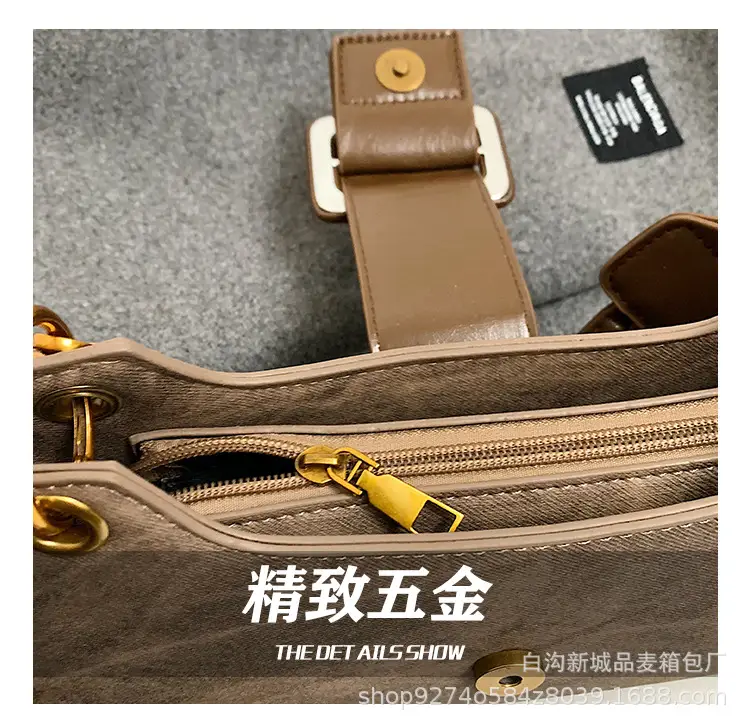 2026 Stylish Grey Crossbody Bag with Gold Hardware — feature 11