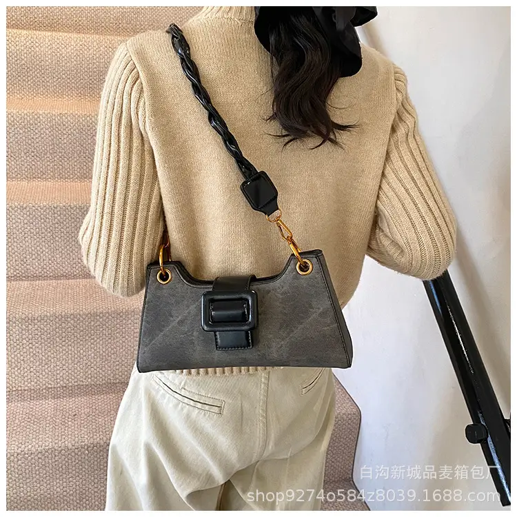 2026 Stylish Grey Crossbody Bag with Gold Hardware — feature 16