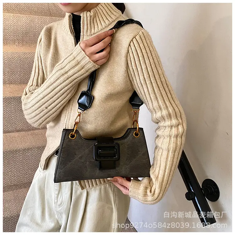 2026 Stylish Grey Crossbody Bag with Gold Hardware — feature 17