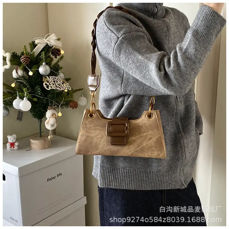 2026 Stylish Grey Crossbody Bag with Gold Hardware — feature 30