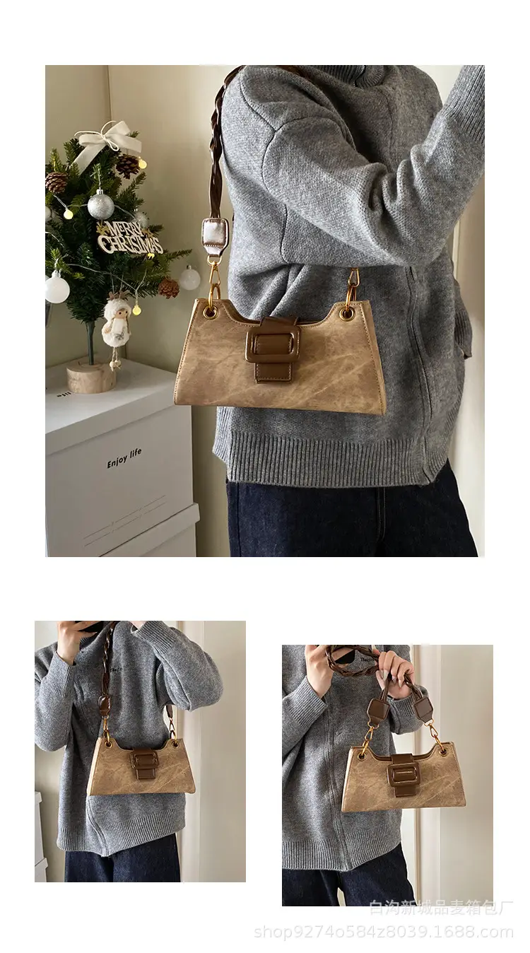 2026 Stylish Grey Crossbody Bag with Gold Hardware — feature 4