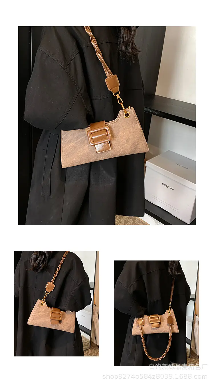 2026 Stylish Grey Crossbody Bag with Gold Hardware — feature 5