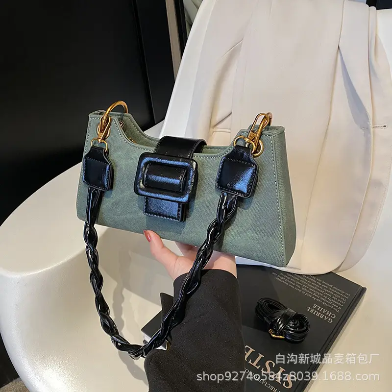 2026 Stylish Grey Crossbody Bag with Gold Hardware - Image 2