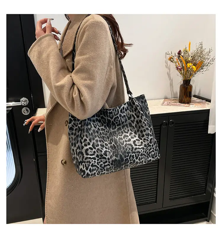 Leopard Print Large Shoulder Bag for Women 2024 — feature 17