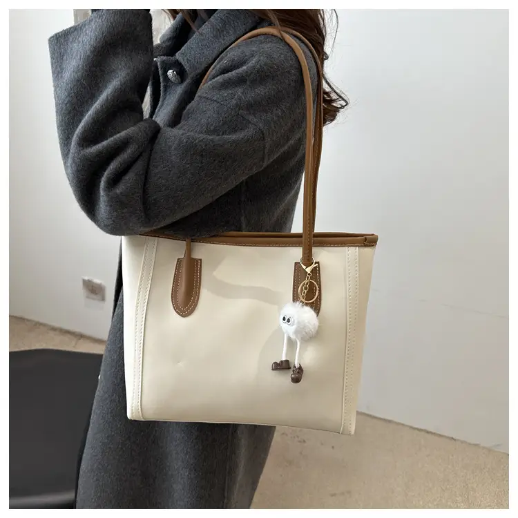 Retro Brown Women's Shoulder Bag with Keychain — feature 17