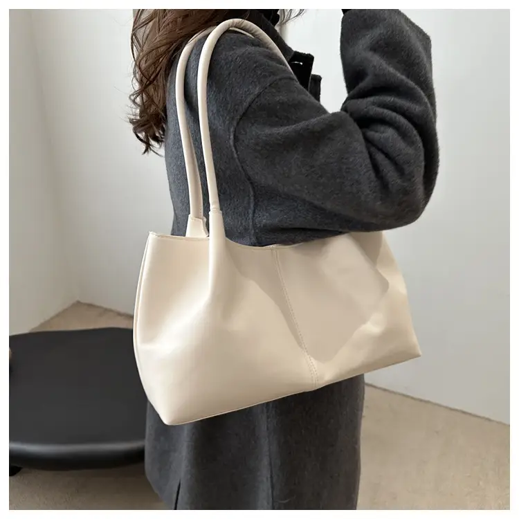 White Spliced Tote Bag Large Capacity Daily Commuter — feature 10