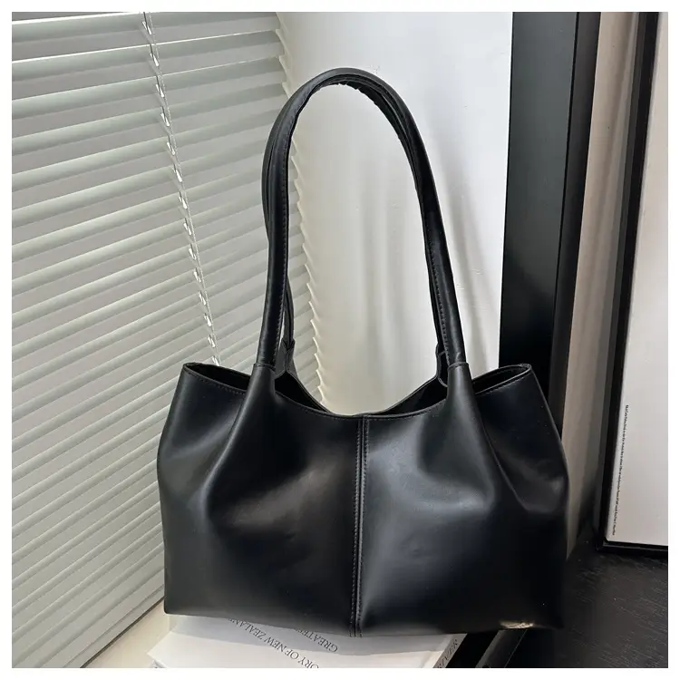 White Spliced Tote Bag Large Capacity Daily Commuter — feature 21