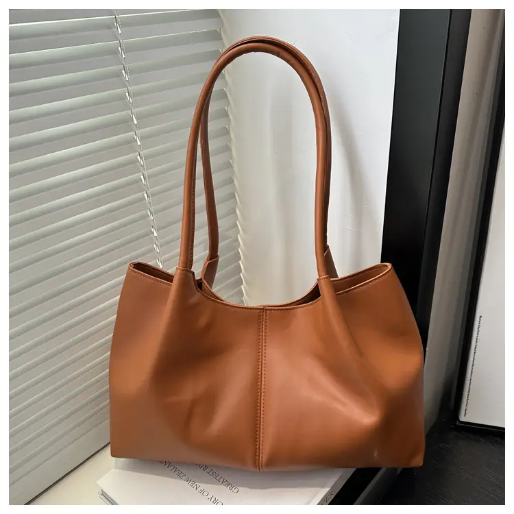 White Spliced Tote Bag Large Capacity Daily Commuter — feature 22