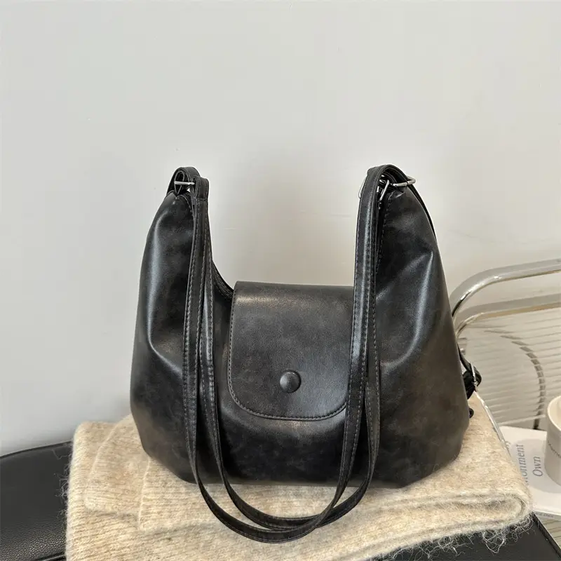 Women's Retro Shoulder Bag Large Capacity Autumn Winter New Korean Style — feature 17