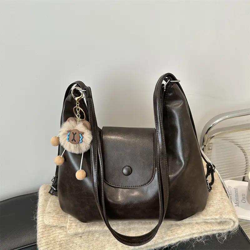 Women's Retro Shoulder Bag Large Capacity Autumn Winter New Korean Style — feature 18